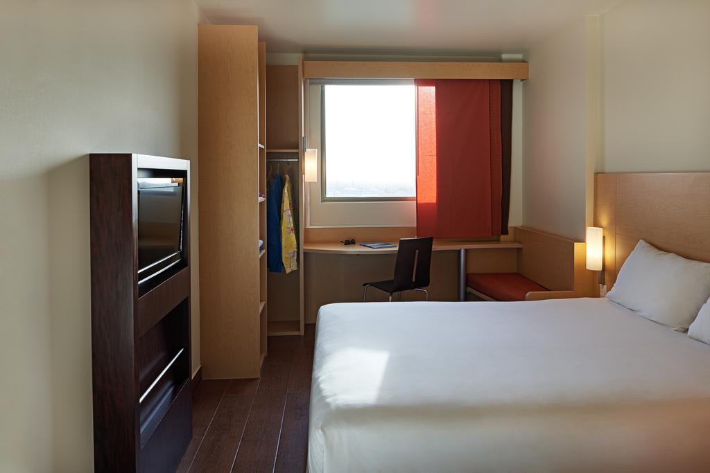 Ibis Cancun Centro Exteriör bild