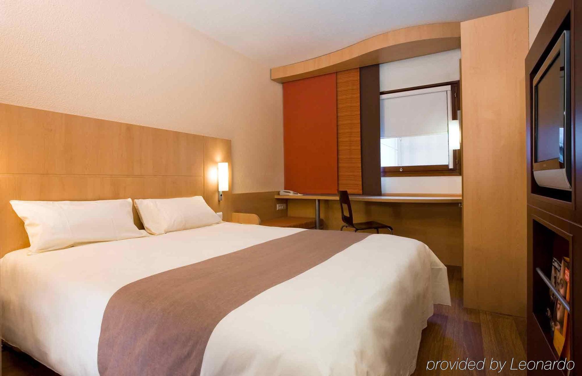 Ibis Cancun Centro Rum bild